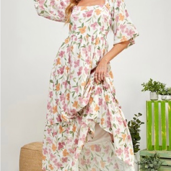 Dresses & Skirts - Boutique Floral Maxi Dress Pink and White